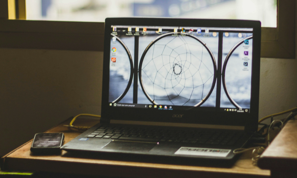 Equipos tecnológicos para empresas Ecuador - Looping